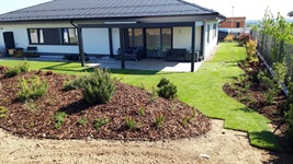 Úprava pozemku v Šimanově, ploty, jezírko, opěrné zdi